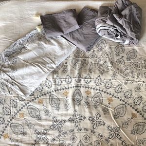 Twin XL Bedding Set